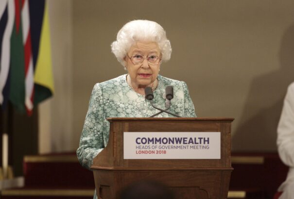 Erzsébet királynő elárulta, kit szeretne utódjának