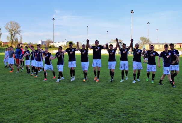 Élnek Komárom bennmaradási esélyei. A KFC átgázolt az iglóiakon