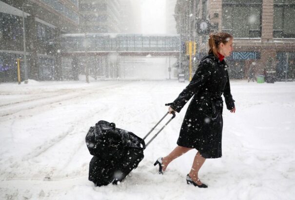 Hóvihar, jégeső és orkánerejű szél pusztít az Egyesült Államok középnyugati vidékein