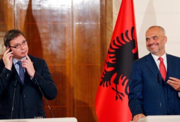 Az Európai Bizottság javasolta a csatlakozási tárgyalások megkezdését Macedóniával és Albániával