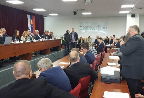 Indulatoktól sem mentes találkozón vannak túl a gazdák és Matečná (Videó)