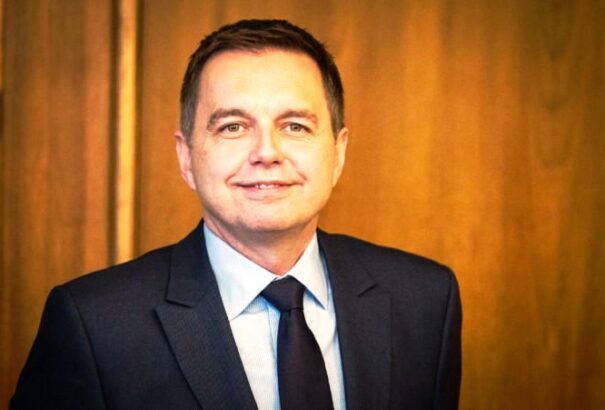 A kormány lazít a nadrágszíjon: Jövőre növekszik az államháztartási hiány