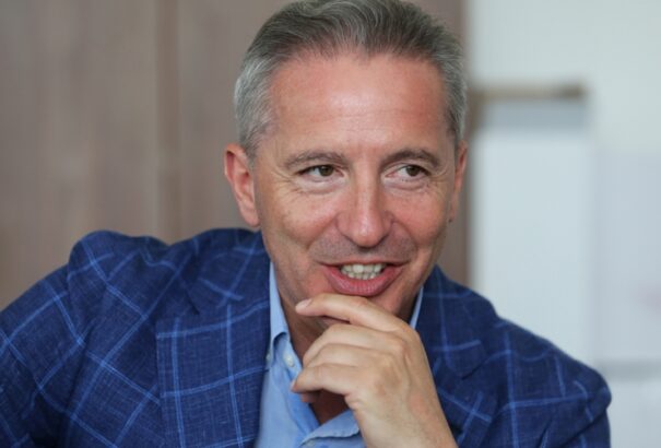 Mika, Mrva, Vallo. Szoros lehet a pozsonyi polgármesteri székért indított harc