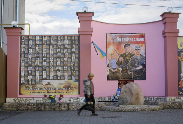 Ukrán tévé: Kijev újra megnyitja kárpátaljai katonai bázisát a magyar határnál