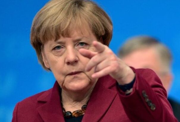 Nyugaton a helyzet változatlan: Angela Merkel kormánya a jogállamisághoz kötné az uniós források merítését