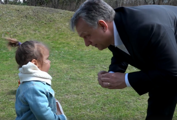Így locsolkodott Orbán Viktor
