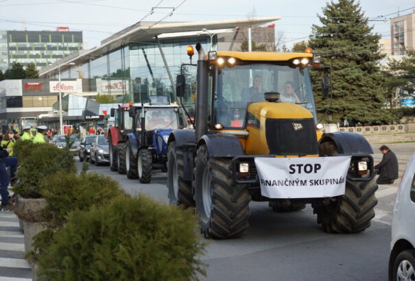 Újabb visszaélésekre derült fény: Bérleti szerződés-osztogatás a földalapnál: 200 euró/ha-ért?