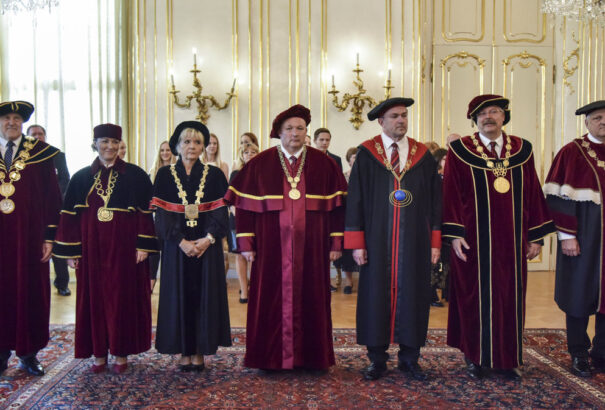 7 új rektort és 19 professzort nevezett ki Andrej Kiska