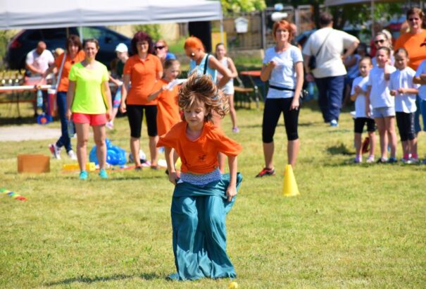 Kicsik és nagyok együtt sportoltak a Nyolc falu sportnapján