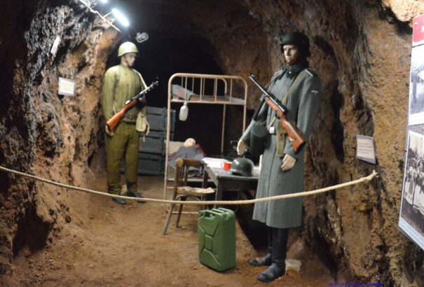 Folyosók titkai, avagy a világháború emlékei Füleken. Beszélgetés Mesiarik Marossal.