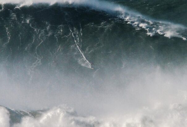 A világ déli felének leghatalmasabb hullámát dokumentálták Új-Zélandon