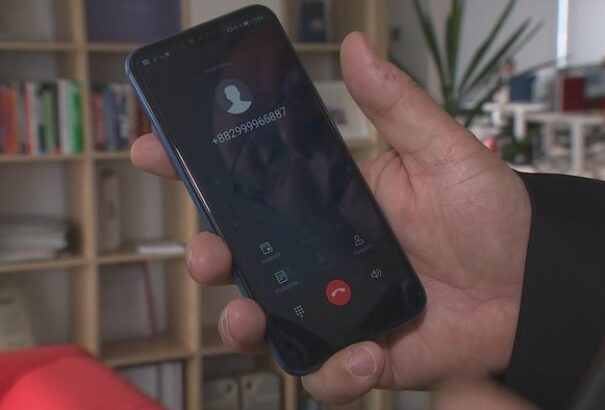 Ismét telefonos csalók hívhatják külföldi számról!