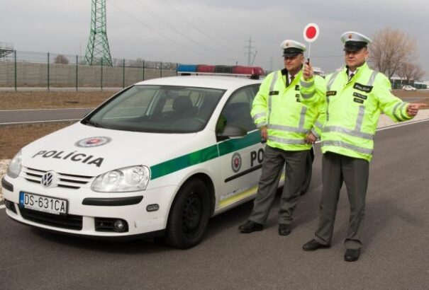 Közúti rendőri akció zajlik Nagyszombat megyében