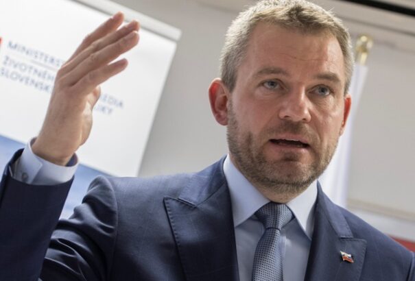 Pellegrini ma az osztrák államfővel és kancellárral találkozik Bécsben