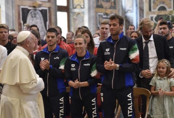 Magyar úszók találkoztak Ferenc pápával