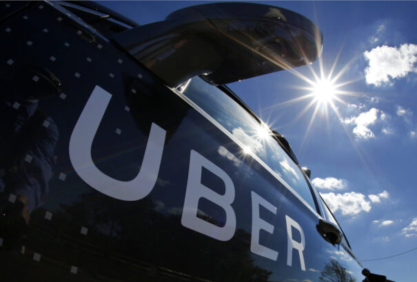 Érsek visszahozná az Ubert a fővárosba. Mobilalkalmazáson keresztül is lehetne fizetni