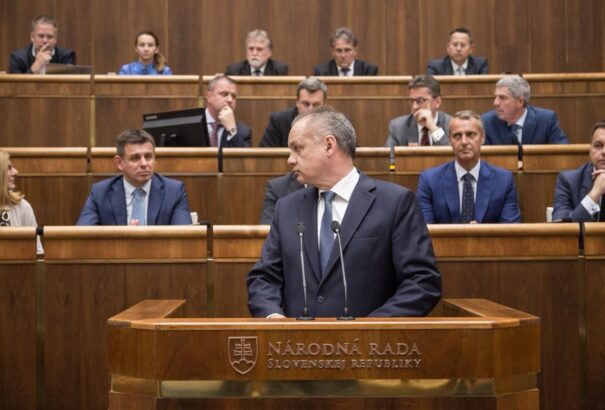 Ellenzéki beszéd, utolsó extrémista, pozitív országértékelő – hogyan reagáltak Kiska beszédére a politikusok?