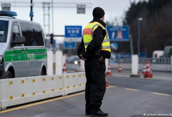 Németország és Ausztria rendőröket küld Albániába a határvédelem megerősítésére