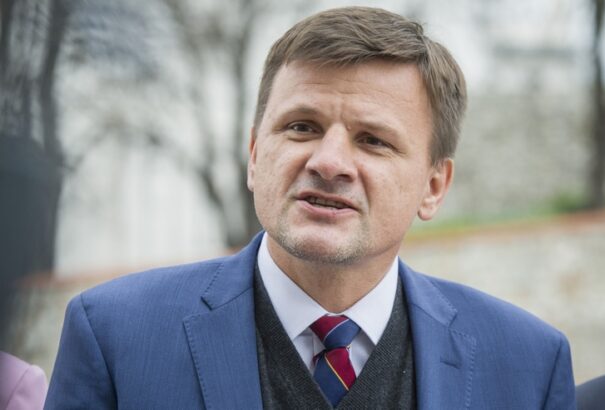 Hlináék az SaS-t és az OĽaNO-t bírálják: a KDH helyett Kollárékat választották…