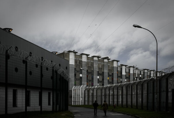 Jövőre több száz radikális iszlamista szabadul a francia fegyházakból