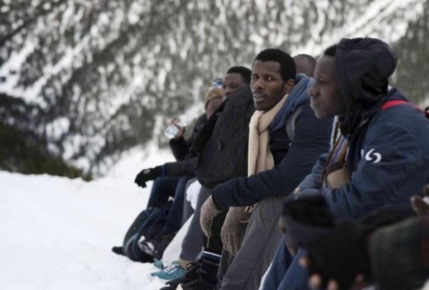 Sorra bukkannak elő a migránstetemek az olvadó gleccserből. Az Alpok tömegsírrá válhatnak
