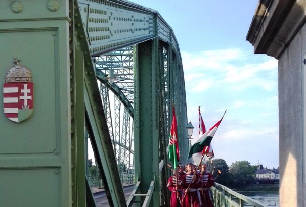 A Nemzeti Összetartozás Napja két ország egy városában – Képek