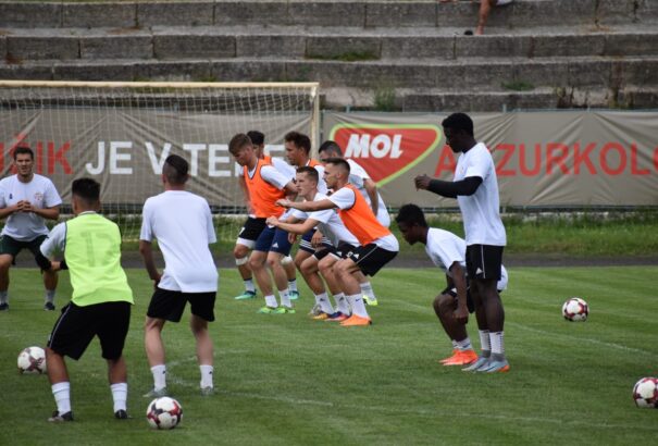 Orbán megígérte: Elkészül a komáromi futballstadion. Megkezdte a felkészülést a KFC Komárom