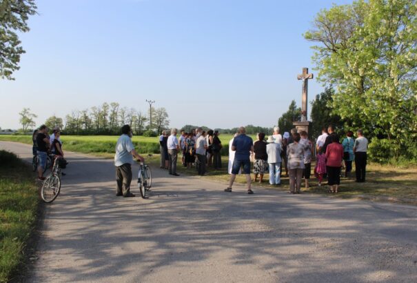 Meg kellene tanulnunk hálát adni! A 150 éves Zsemlye-kereszt története