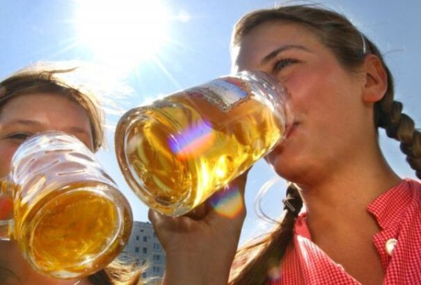 Mennyi idő alatt ürül ki az alkohol a szervezetből? Mutatjuk!