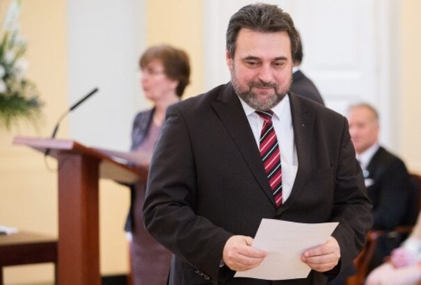 Fico jobbkeze távozik Pellegrini hivatalából