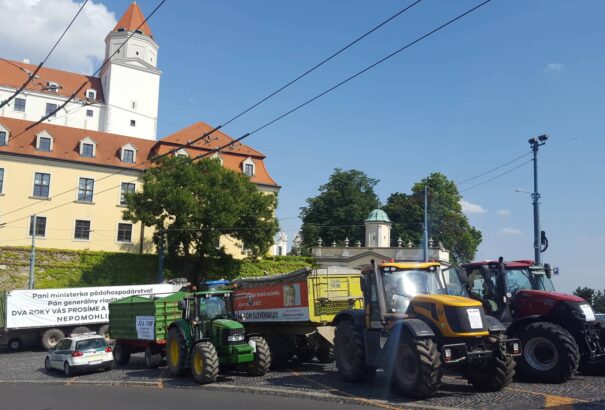Dankoval tárgyaltak a gazdák. Folytatják a tüntetést