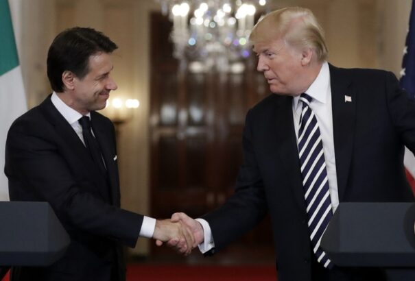 Trump az olasz kormányt dicséri. Tetszik neki, ahogy a migrációt kezelik