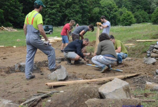 Feredő épült kalákában az Egyházasbást melletti Mogyoróskútnál