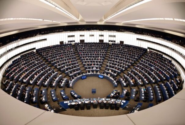 Nem teszi átláthatóbbá az EP a brüsszeli képviselők költségelszámolását