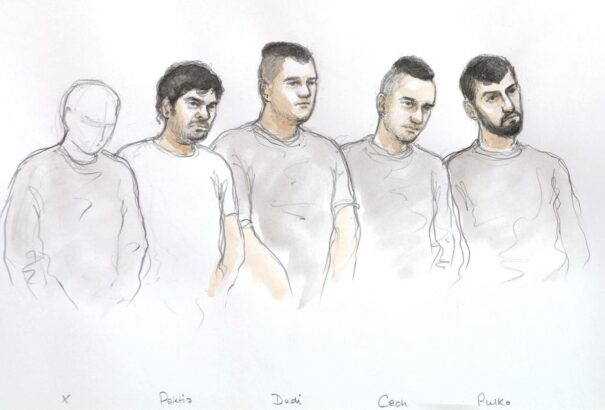 Szlovák állampolgárokat is megvádoltak a 3 éves gyerek elleni savas támadással Nagy-Britanniában