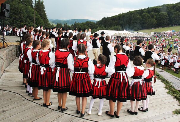 Példamutatás székely testvéreinktől – Ilyen volt az Ezer Székely Leány Napja (Képek, videók)