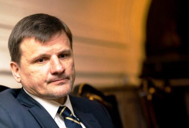 Alojz Hlina: Vigyázzunk Orbán Viktorral, a határok érdeklik őt