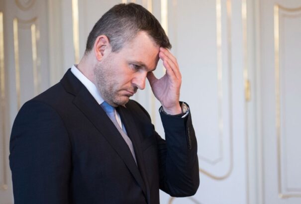 Pellegrini és a Smer sarokba szorultak. Hiába mutogatnak a csehekre és a németekre, nem ők adták kölcsön a kormánygépet