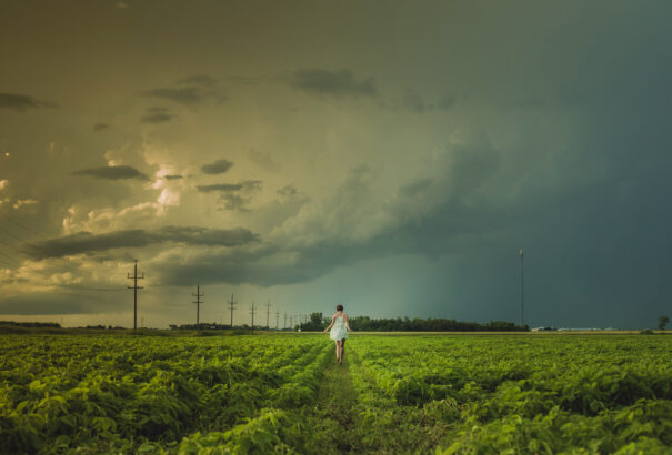 Felhők, napsütés, szél és eső is vár ránk kedden