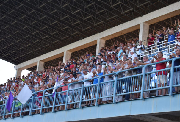 Az újoncot fogadják a lila-fehérek Komáromban, a cél a győzelem