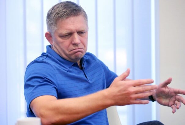 Fico-nagyinterjú a HN-ben: „Ki fog bocsánatot kérni Kaliňáktól az őt ért rágalmakért?”
