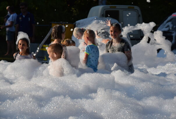 Szállt a habfelhő, szólt a muzsika: ilyen volt a csallóközi népünnepély – Képek