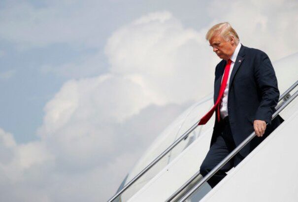 Michael Cohen eskü alatt vallotta, hogy Donald Trump utasította őt bűncselekmény elkövetésére