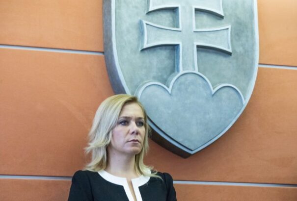 A Most-Híd és az SNS is kiáll a belügyminiszter mellett