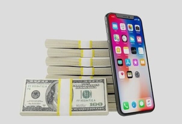 Elképesztő: Az Apple értéke túlszárnyalta az 1 billió (ezer milliárd) dollárt