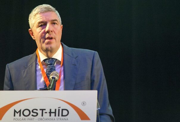 Bugár Kuciakért nem, Thanhért már kilépne a koalícióból. Mi változott?