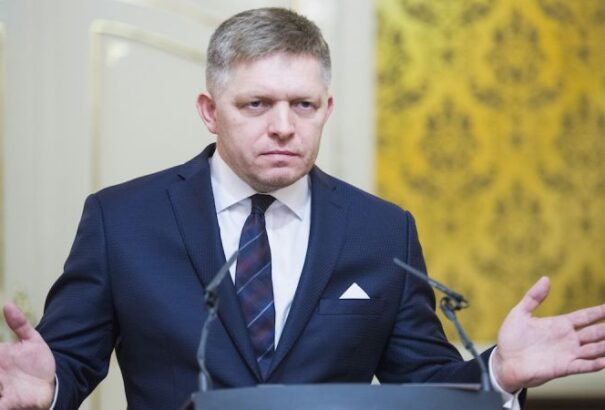 Államfőválasztás: Az SNS a Smer jelöltjét várja, Ficoék azonban emberhiányban szenvednek