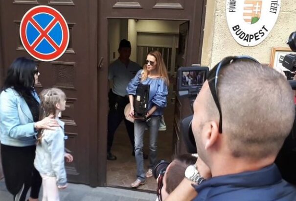 Hat év után szabadon engedték a halálos közlekedési balesetet okozó Eva Rezešovát