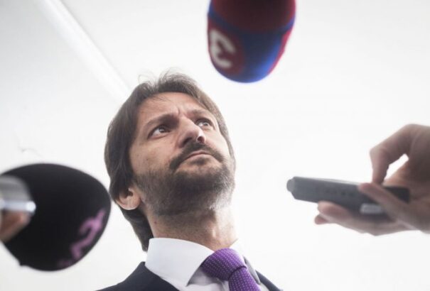 Peter Tkačenko: Kaliňák olyan, mint egy vasgolyó a Smer lábán