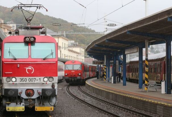 A nyári szünidő végéhez közeledve megerősítik a vonatjáratokat